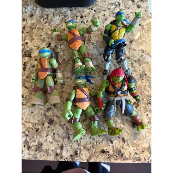 5 TMNT Teenage Mutant Ninja Turtles Leonardo & Michaelangelo Viacom Action Figur - Picture 1 of 2